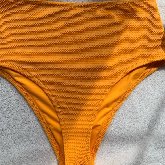 Aerie pique buttoned bandeau and cheeky bottoms bikini set - Picture 10 of 16
